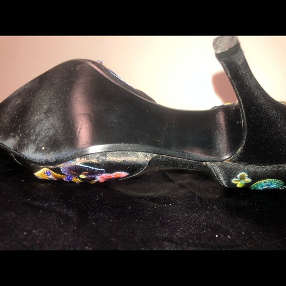 Vintage Steven Madden Heels - Picture 3 of 4